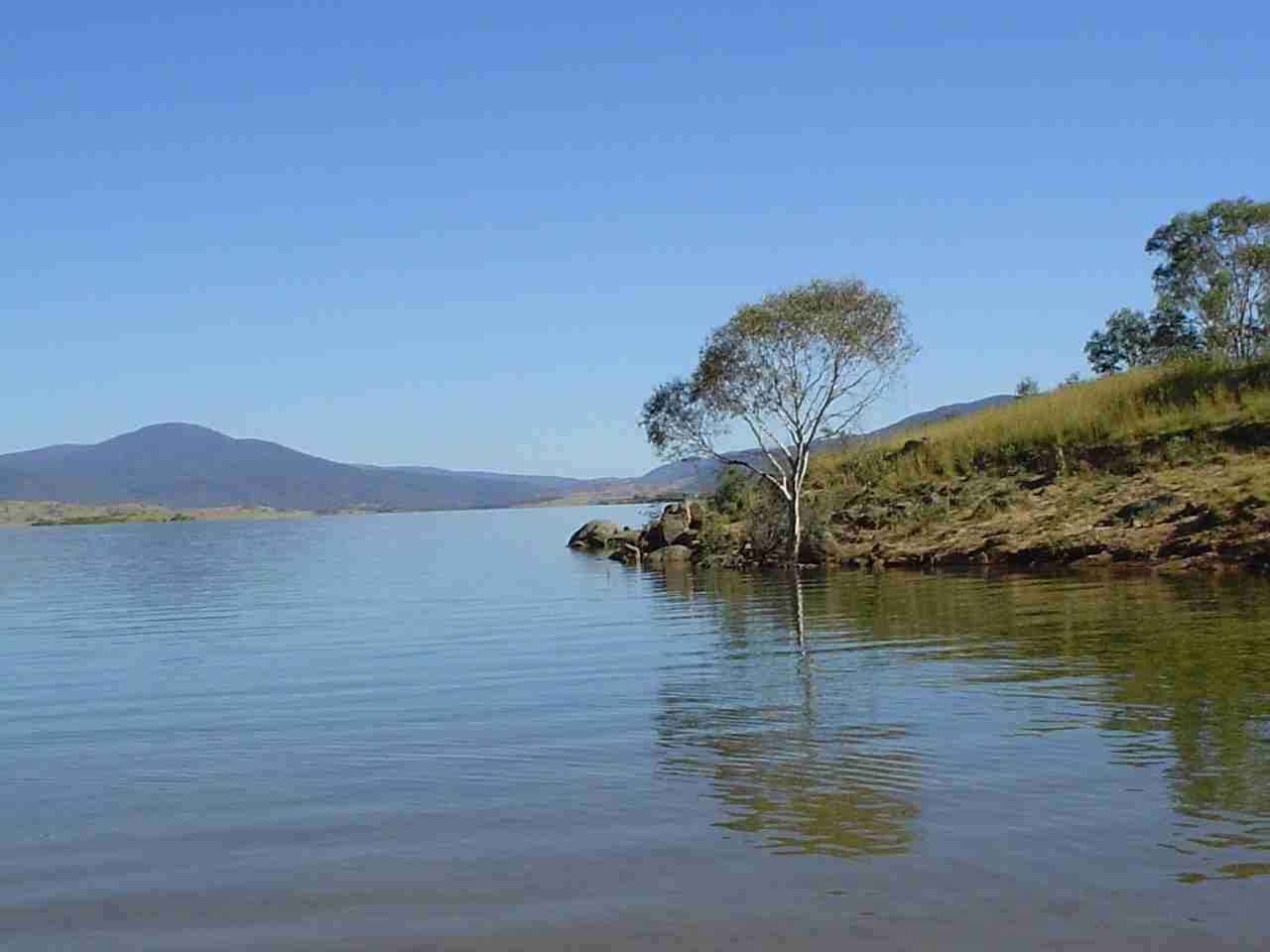 Lake Jindabyne, Australia, cover image for the sheet music to Seven Friendly Sketches (photo by Bill Kitson)
